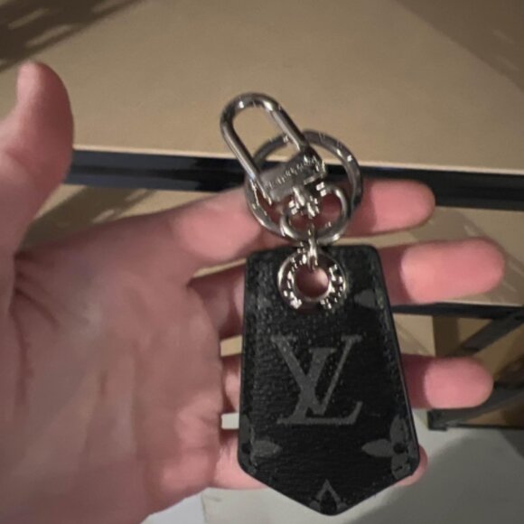 LV monogram eclipse keychain - Picture 2 of 2